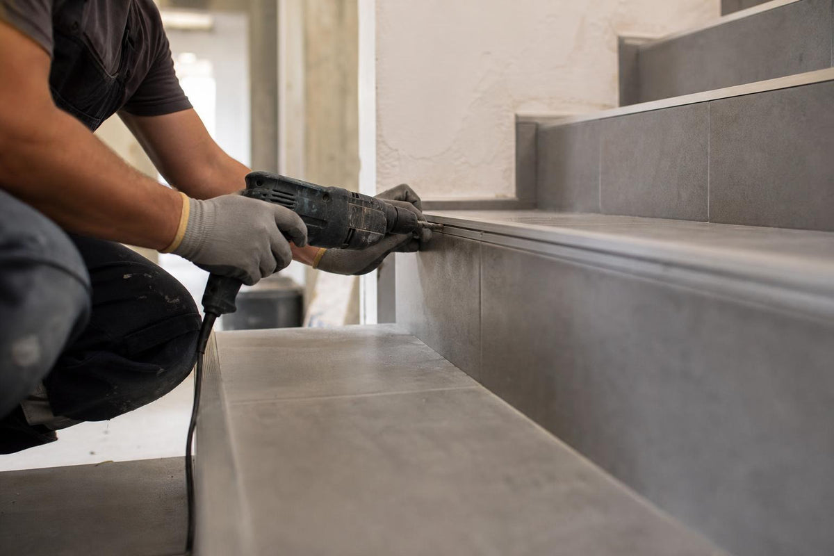 How to Choose: Adhesive vs Mechanical Fixation for Nosings