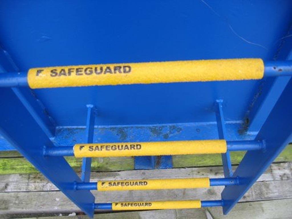 Safety Step Rung Hi-Traction® Ladder Rung Covers